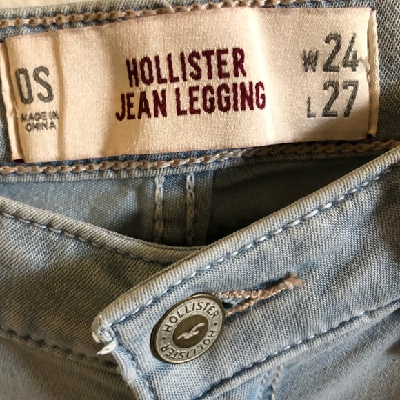 Hollister Lightwash Skinny Jeans - Picture 3 of 4